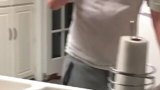 突然叫醒梦游的人会怎样...好可怕！