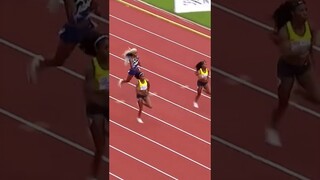 Fastest woman alive 🔥Elaine Thompson-Herah 🇯🇲 #shorts #track