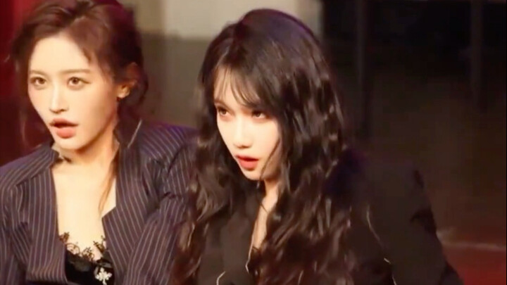 Song Xinran's performance stage / Her stockings seem to have ripped again