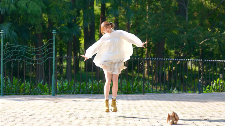 Danced the moe dance that got me into this fandom when I was 16 ><