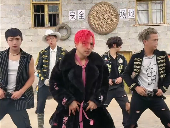 Bigbang Vân Nam làm mưa làm gió, bản gốc xem xong nổi giận đùng đùng, trên Douyin thì Quan Heng (bún