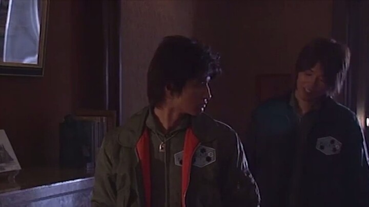 คาซึมะ เคนซากิ ลาออกเนื่องจากเงินเดือนต่ำ [Kamen Rider Blade]