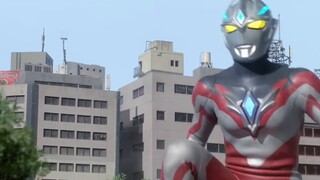 Yuma transforms into Ultraman Aker in front of everyone!