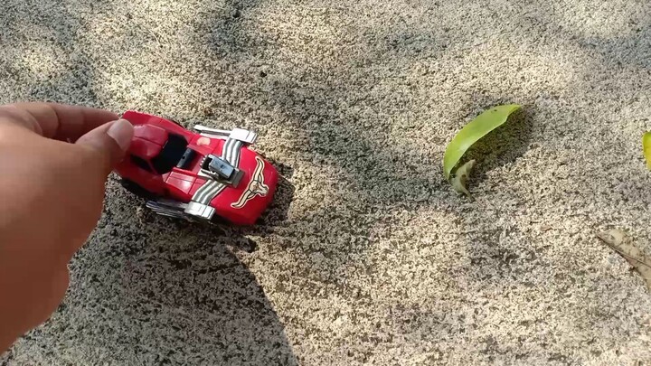 Robot cổ điển DX Turbo Lander Da-Garn.