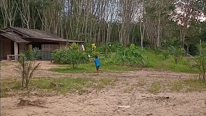 ความสุขเล็กๆของเด็กน้อย