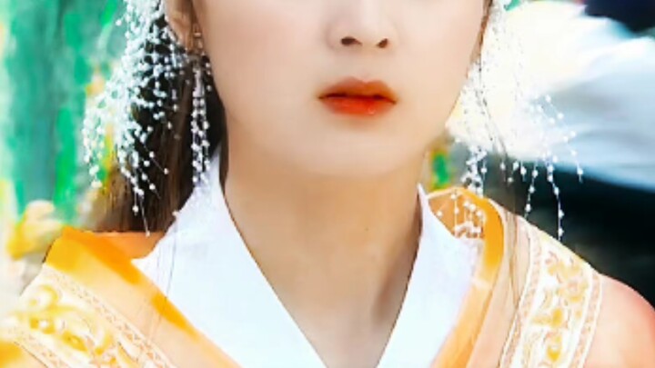 Now I finally get what “aesthetic downgrade” means! Back in the day, people looked so beautiful even