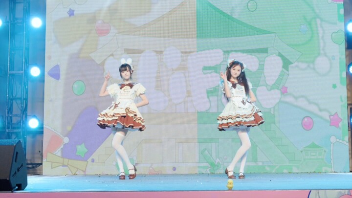 【Cuteness Explosion in Progress】Cuteness Check at the Comic Convention! A Duet Dance Reimagined
