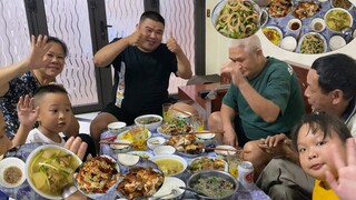 Mực Xào Cần Tỏi , Canh Măng Móng Giò ….. Mâm Cỗ Rằm Max Đỉnh