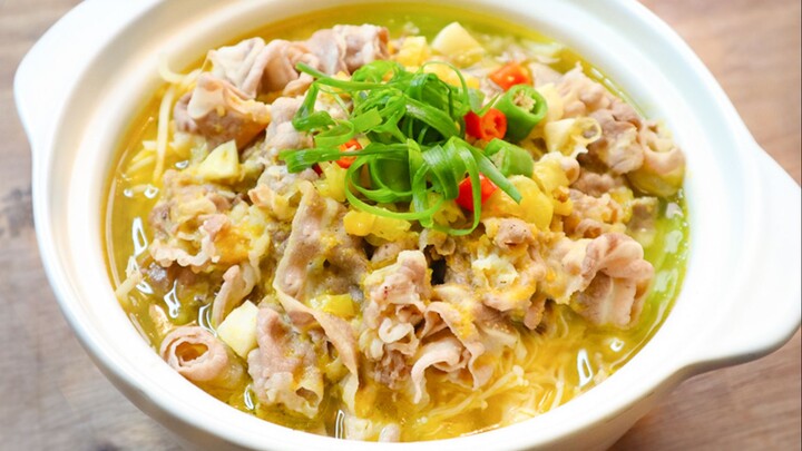 The sour soup beef that will make you shiver all over can be prepared in just 10 minutes!