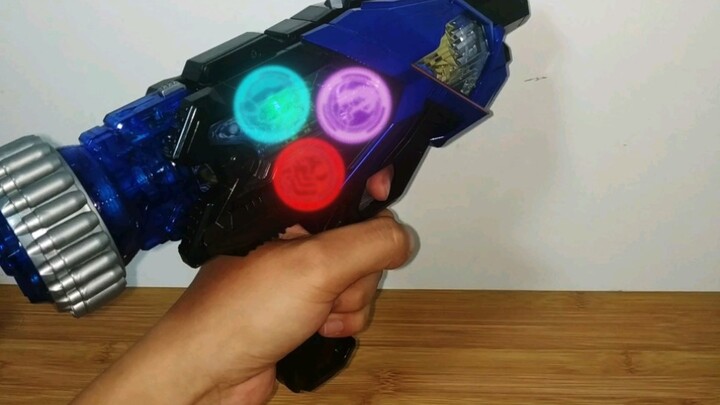Kamen Rider has a gun, you know.