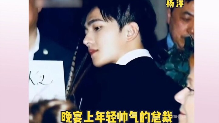 Celebrity moments that instantly became legendary: Wang Junkai suddenly gained 300,000 romantic riva