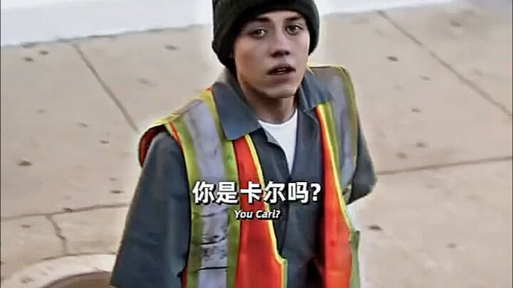 คาร์ลลงมาเป็นพนักงานทำความสะอาด...ฮ่าๆ ผู้ชายที่พลิกไพ่แย่ๆ ให้กลายเป็นไพ่เด็ด