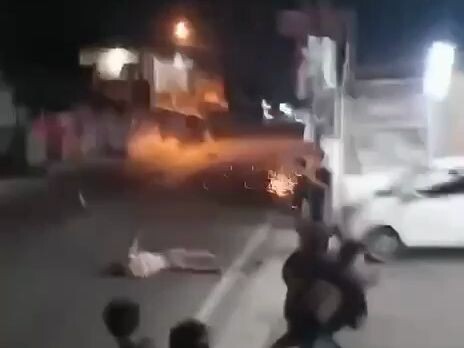 [Traffic Accident] Warriors Collide, Bodies Spin