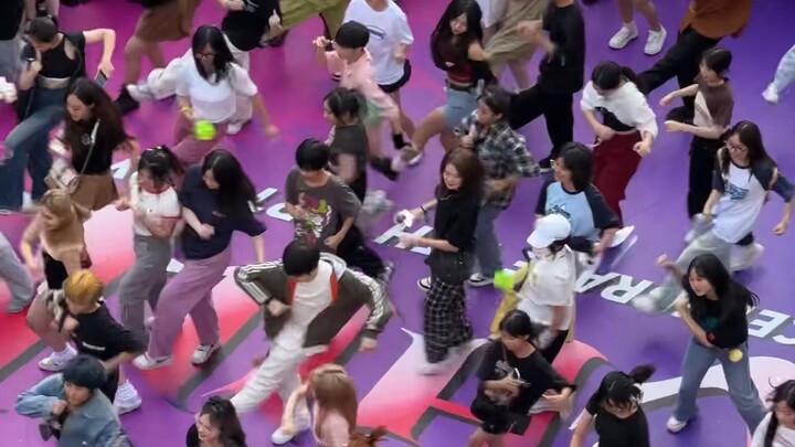 วันนี้ไม่มีถุงโชคดีระเบิดรอหนังอยู่ชั้นบน [อาย]