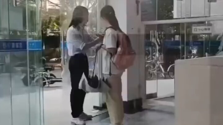 Tin nóng: Nữ sinh Đại học Sư phạm Hàng Châu tố một nam nghiên cứu sinh cùng trường là kẻ biến thái, 