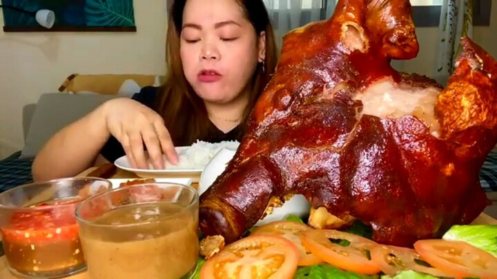 speed eating lechon