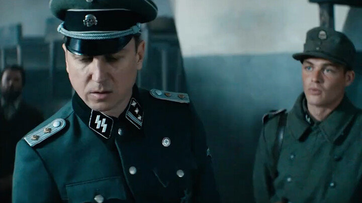 Anh ấy đã dùng tên của 2.840 đồng bào để sáng tạo ra một ngôn ngữ.