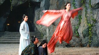 When I watched the drama, I thought her dress was very beautiful, especially the two straps at the b