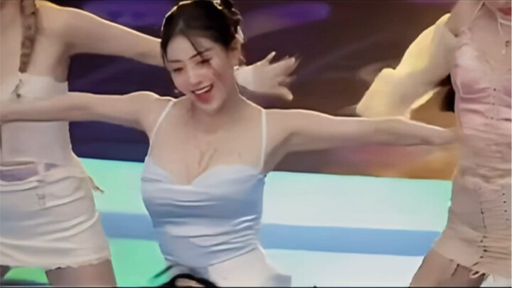 [Park Ji-hyo] Great figure, big and bright eyes