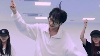 ไม่ว่าจะยังไงก็ตามการเต้นรำก็สนุก!