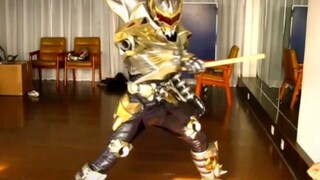 Di balik layar Armor Warrior, masa kecilnya agak panjang, harap bersabar dan membacanya