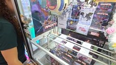 We BROKE The Claw Machine, So We Better Leave Quickly!