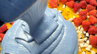 هل يمكن أن تصادف "متحرش مقرف" أثناء صنع بسكويت الثلج؟!! هذا يكاد يجنّني!