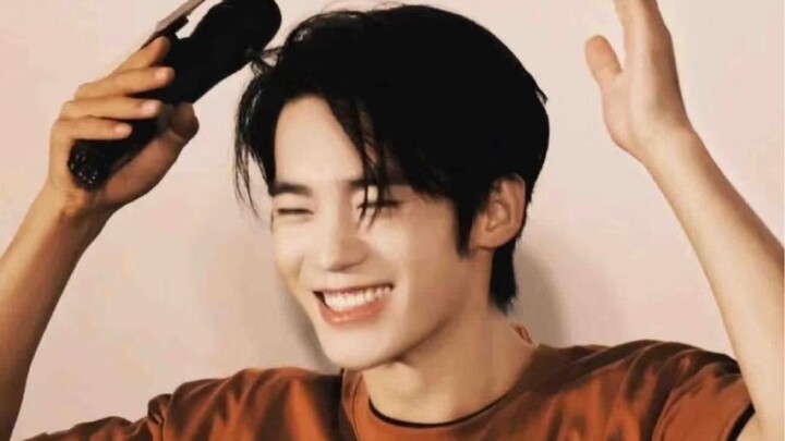 【Yosh】Sweet Girl Alert—Who’s Not Here Yet to Master the Smile Lip? Pure Sweetness All the Way—Feel T