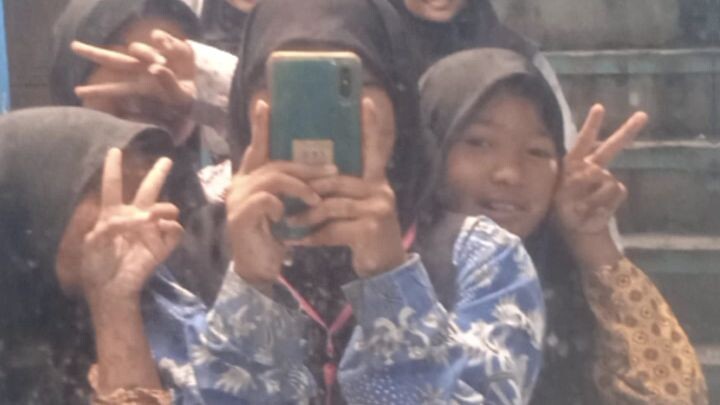 with Collab with classmates 🤭