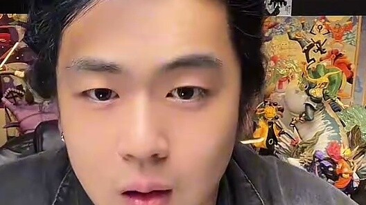 Bạn có thể không hiểu nhưng bạn phải tôn trọng nó. Bị bạn bè cười nhạo vì chơi phiên bản quê hương? 