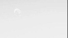 คำพูดไม่กี่คำของกัปตันทำให้ฉันเงียบลงจนฉันป้องกันตัวเองไม่ได้... กัปตัน คุณยังเป็นมนุษย์อยู่หรือเปล่