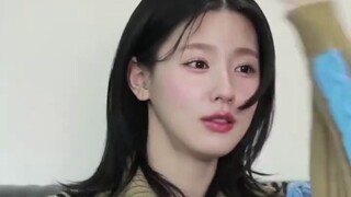 Song Yuqi Gidle memberikan kamar
