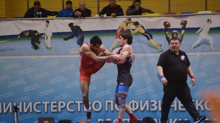 Intense confrontation! Hayrapetyan-Makhachev.