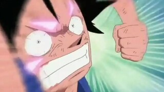 Saat Luffy menghancurkan Manusia Naga dengan satu pukulan. . . . . . . . . . . . . . . . . . . terla