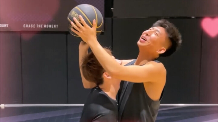 This duel just gets more and more exciting the closer it gets to the end!