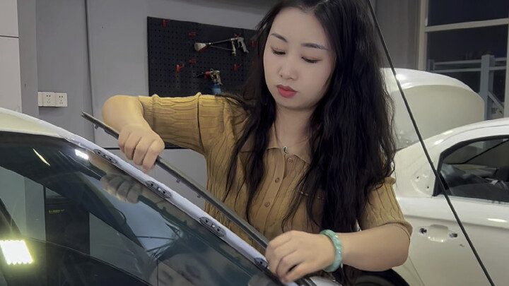 Have you ever really seen a car-tinting shop with female technicians? 🫣🫣🫣, #NanjingColorChangeTintin