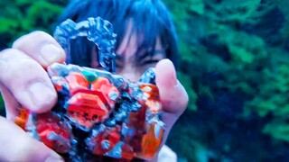 Check out all the transformations and special moves of Kamen Rider Gaim