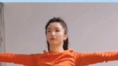 Walaupun kamu sudah menari dengan sangat keras, mengapa kamu masih terlihat lemah dan lemah? Untuk b