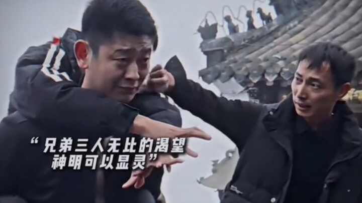 “Khoảnh khắc này, tôi không tôn sùng tình yêu, mà nhân danh tuổi trẻ để chúc mừng tình bạn của chúng