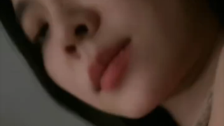 “眼都拉丝了”