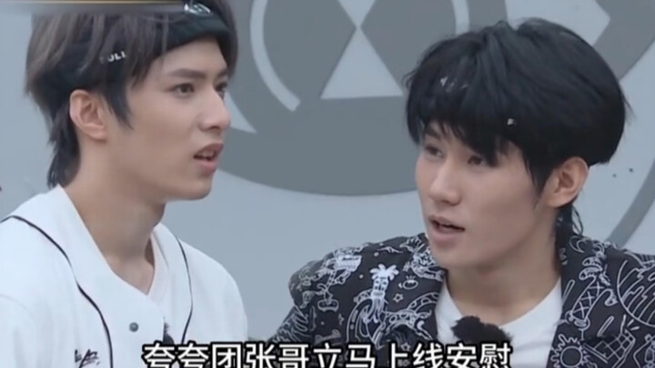 Brother Zhang to 11: So cute, Yao Wen! To 21: So gross, Yan Haoxiang [looks on]. Haoxiang: Turns out