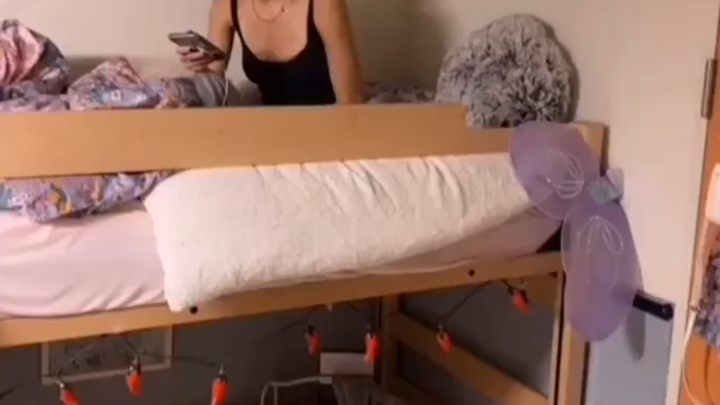 #Girls like Girls#当两个双被安排在一个宿舍时....