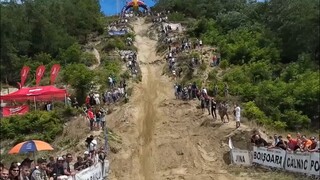 挑战不可能的爬坡赛！