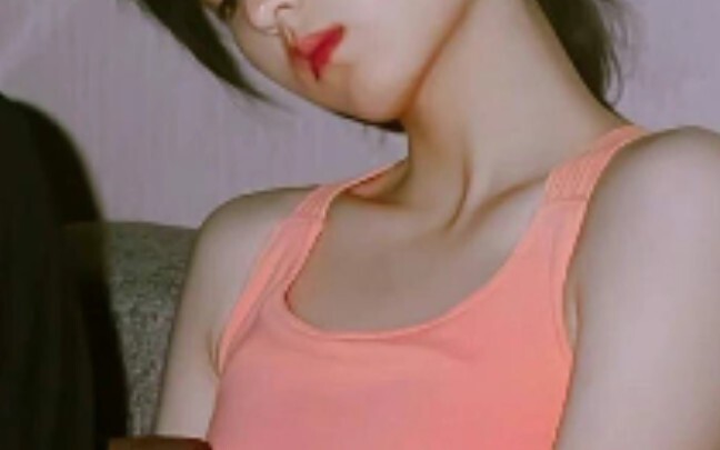 Is this what it’s like to have both boyish and girly vibes all in one? Amazing!
