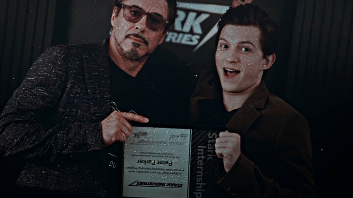 “Không có gì, chỉ là trong anh, em thấy bóng dáng của anh ấy.”