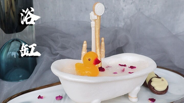 Người sáng tạo nội dung lại làm hẳn một bồn tắm ăn được!