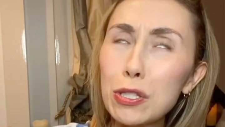 Mẹ da trắng làm móng xinh