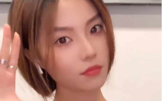 ฟันหน้าแขวนโคมไฟ