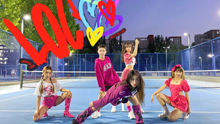 【ITZY】LOCO在校园网球场夜晚速扒被围观的作品有多绝