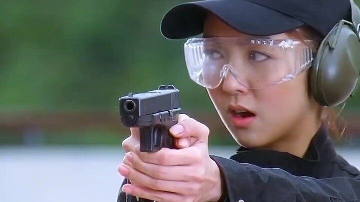 من يفهم؟ هذا تمامًا ضابط الأرنب الحي الذي أتخيله!